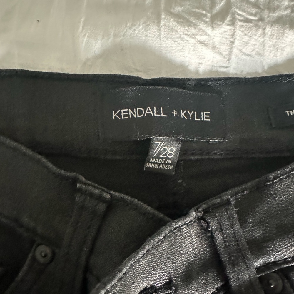Kendall Kylie black skinny jeans